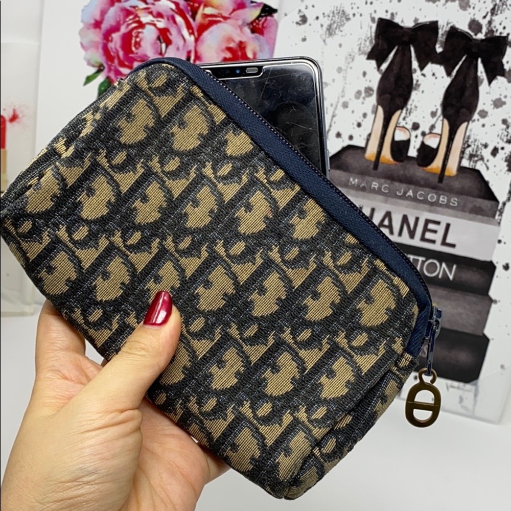 Sold out allโ๏ธโ๏ธโ๏ธDior Dior - Picture 2 of 4